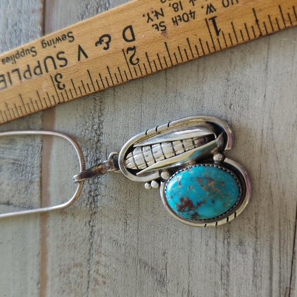 Vintage Native American Navajo Turquoise Pendant Wilson Padilla - Picture 9 of 10